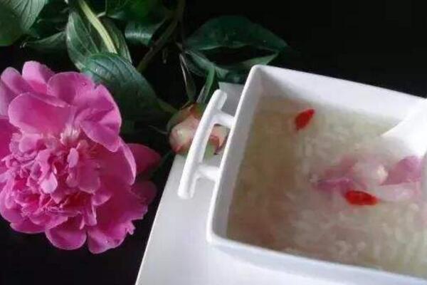 芍藥花的功效與作用,觀賞、藥用以及食用價值