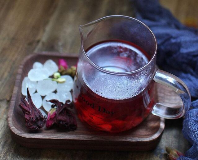 玫瑰花茶的作用,美白皮膚降低血壓
