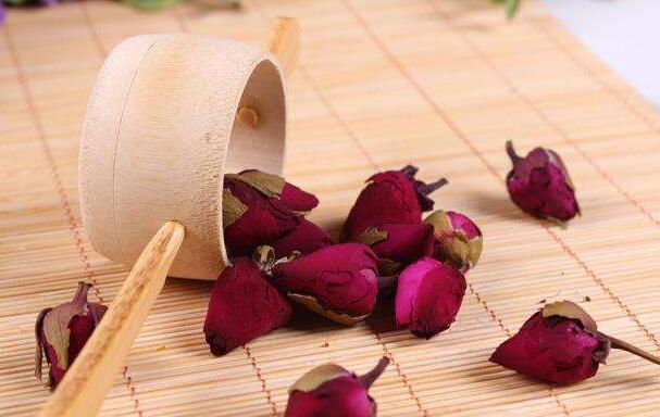 月季花可不可以泡茶,可以喝/但是要注意這些禁忌