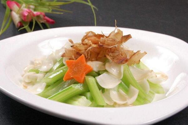百合花怎么吃,泡茶、炒菜、煲湯
