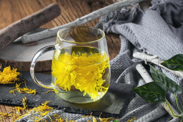 菊花有毒嗎,觸摸會導致皮膚瘙癢、腫脹