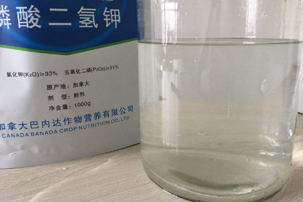 磷酸二氫鉀使用方法,有噴施/蘸根/拌種/混土等
