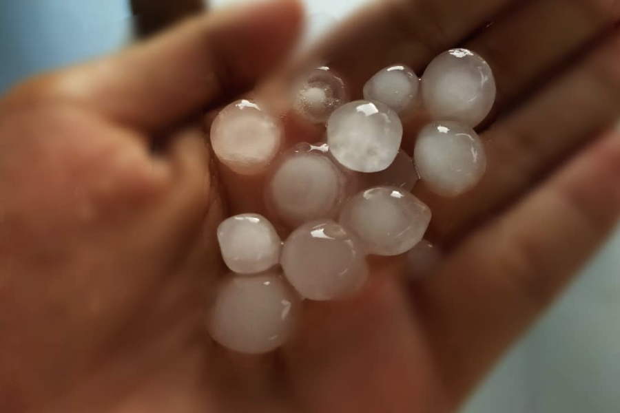 冰雹形成的大小是什么決定的?