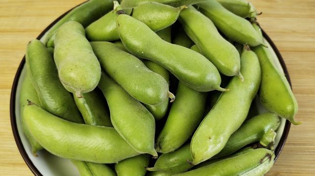 蠶豆為什么被稱為死亡之豆?從“美食”到“毒藥”蠶豆的雙面人生