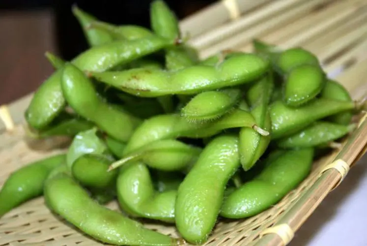 毛豆沒煮熟會中毒嗎?廚房安全警報,專家詳解毛豆安全食用方法!