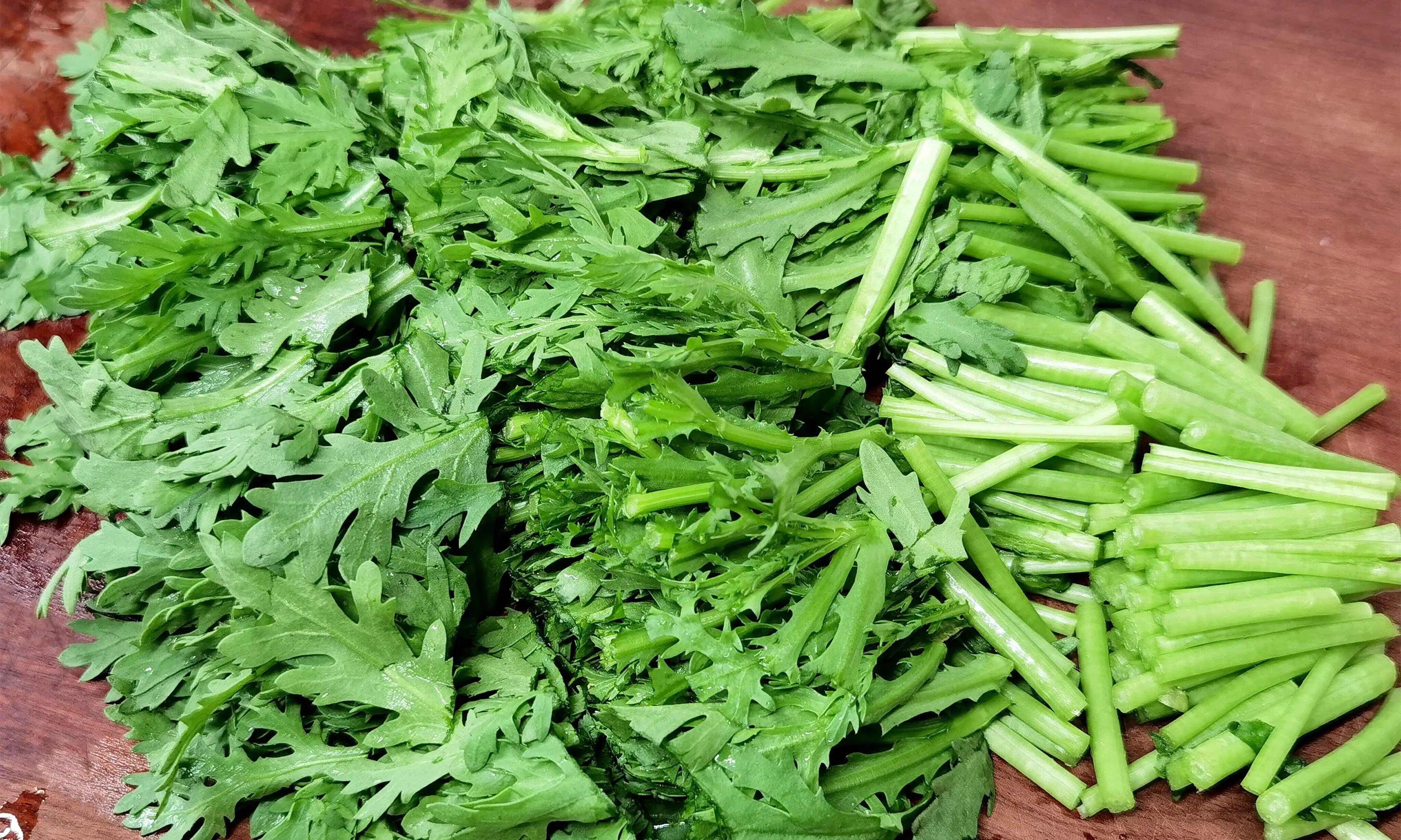 茼蒿孕婦能吃嗎?孕婦食譜新寵兒營養滿滿無負擔!
