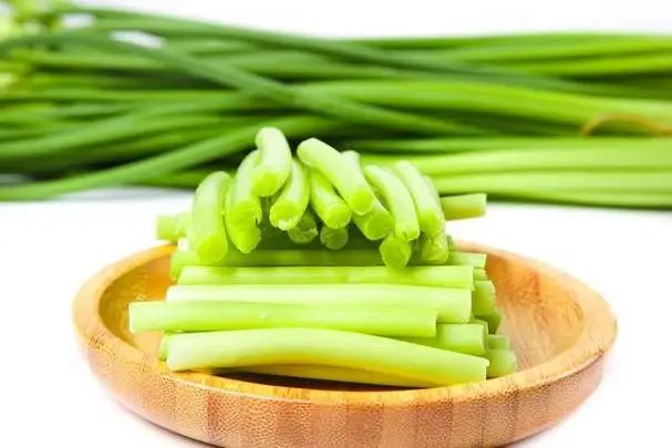 蒜苔是辛辣刺激性食物嗎?蒜苔是餐桌上的隱形健康刺客?