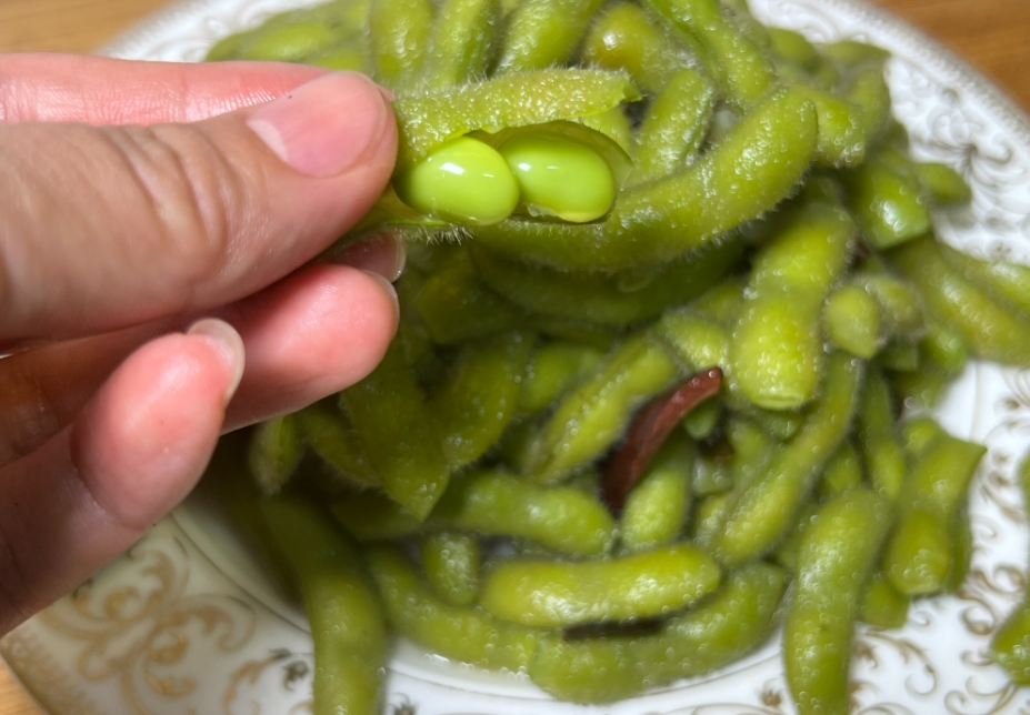 毛豆煮多久才熟透?科學烹飪法,時間短味道贊,保留毛豆營養又美味!